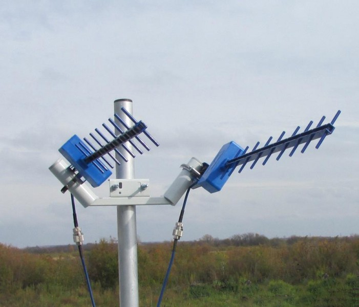 Детальное изображение товара "Кронштейн на мачту Антэкс КМ-2 для MIMO на 2-х антеннах типа Яги, сталь, порошковая краска" из каталога оборудования Антенна76