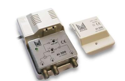 Усилитель квартирный Alcad AL-200  (1 вход, 2 выхода, UHF-VHF/СК, Кус = 24 дБ (~230В))